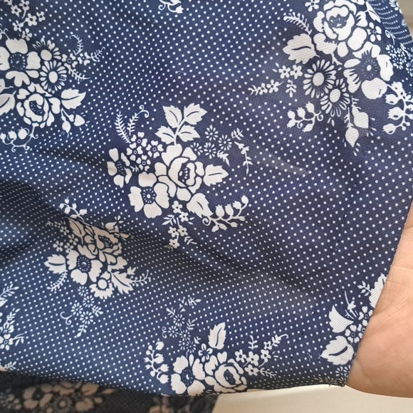 Homemade Vintage Blouse - Size Small - Blue and White Floral Dot Button Down - Picture 6 of 8